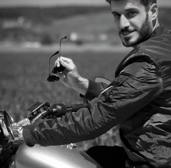 تصویر پروفایل امیرعلی