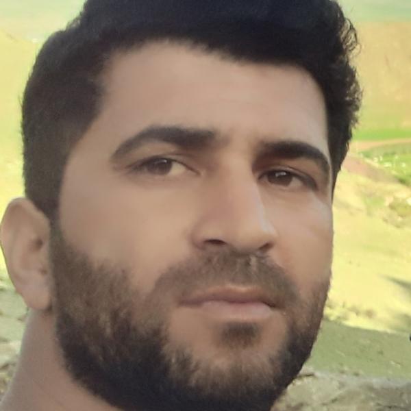 تصویر پروفایل علی