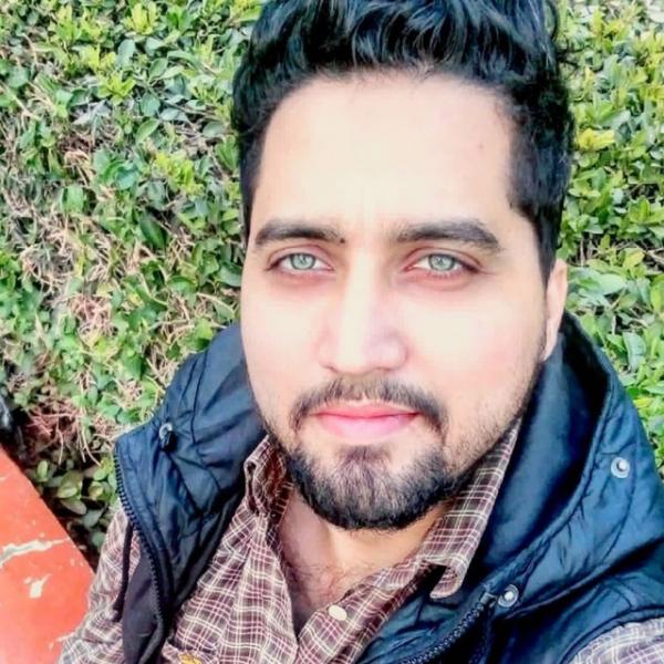 تصویر پروفایل آرش
