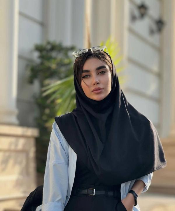 تصویر پروفایل ماه بانو