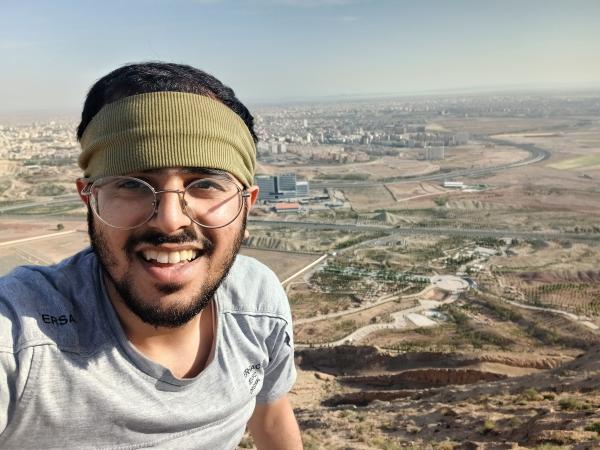 تصویر پروفایل حسین