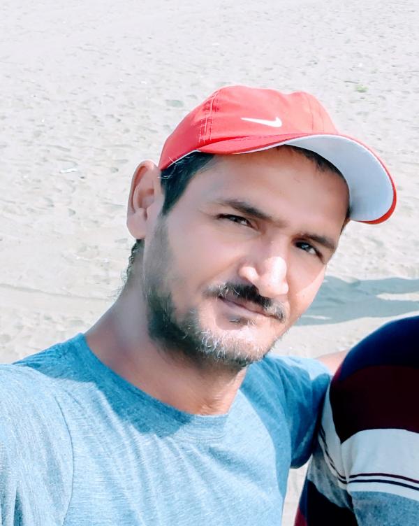 تصویر پروفایل حسین