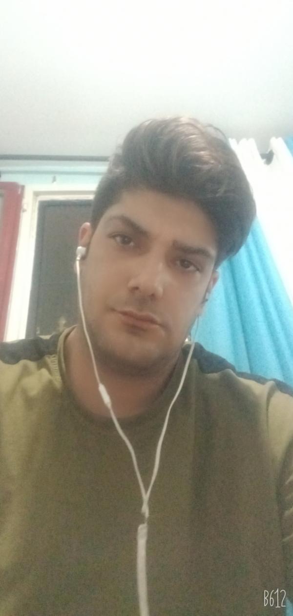 تصویر پروفایل علی