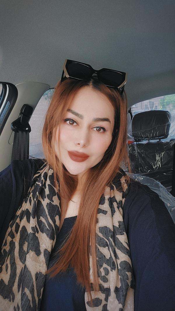 تصویر پروفایل نازنین
