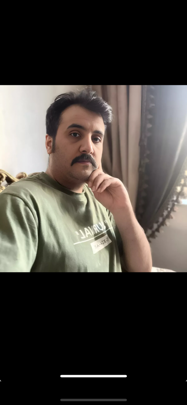 تصویر پروفایل حسن